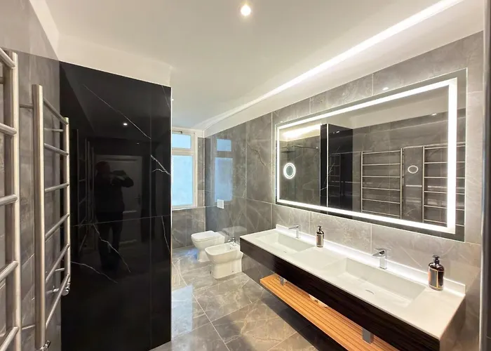 The Mellini - Luxury Serviced Roma